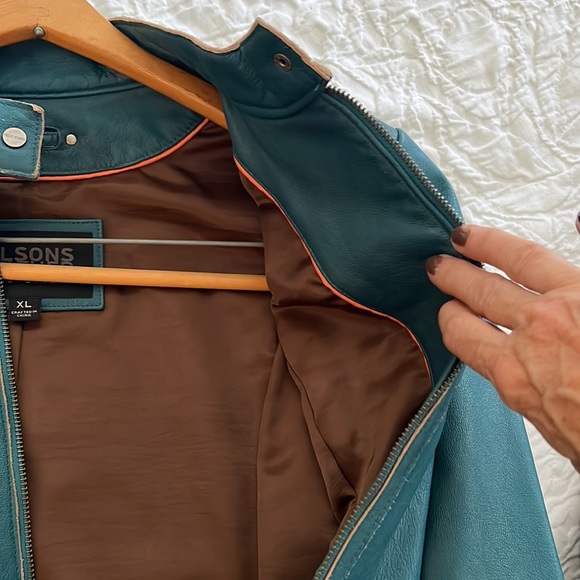 Leather jacket - Picture 2 of 2